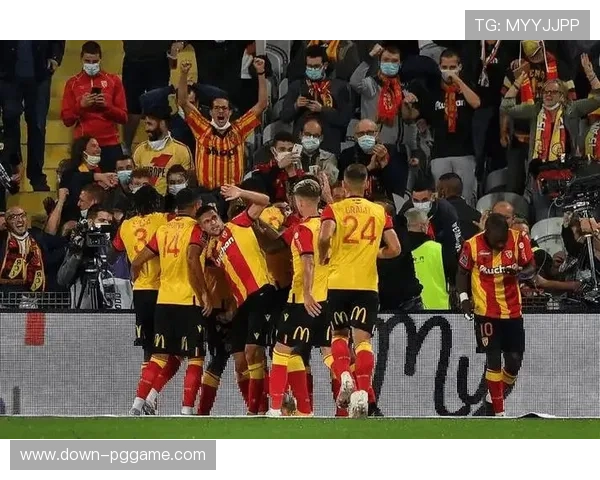 图卢兹1-2不敌朗斯，法甲黑马客场稳守榜首位置